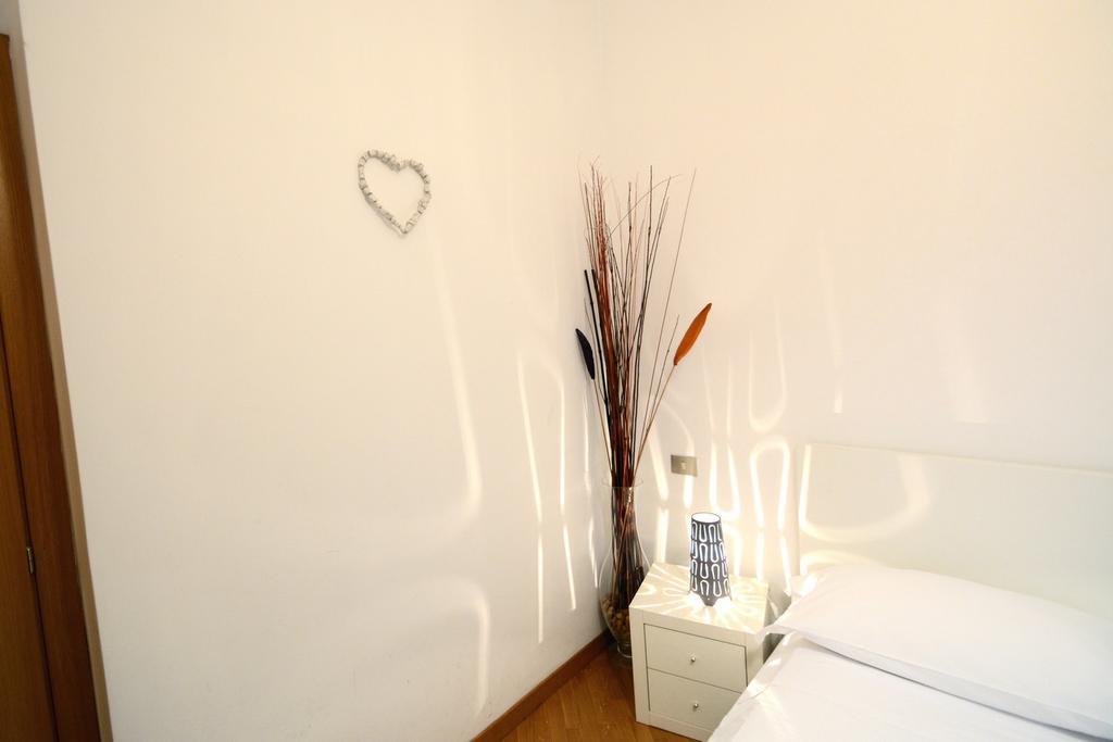 We Love It - Bestbnb Garbatella 로마 외부 사진