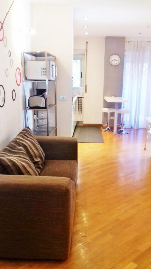 We Love It - Bestbnb Garbatella 로마 외부 사진